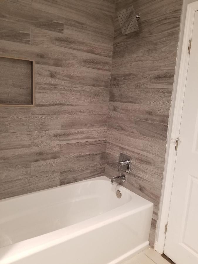 Private La Bedroom W Private Half-bathroom - Ac - Wifi - Private Fridge -smart Tv Accommodatie bij particulieren Los Angeles