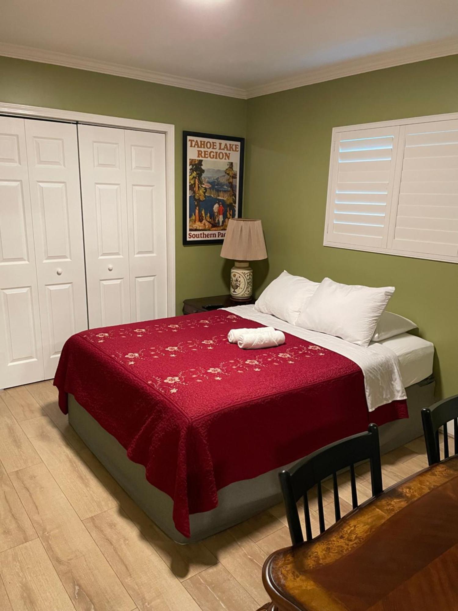 Private La Bedroom W Private Half-bathroom - Ac - Wifi - Private Fridge -smart Tv Accommodatie bij particulieren Los Angeles