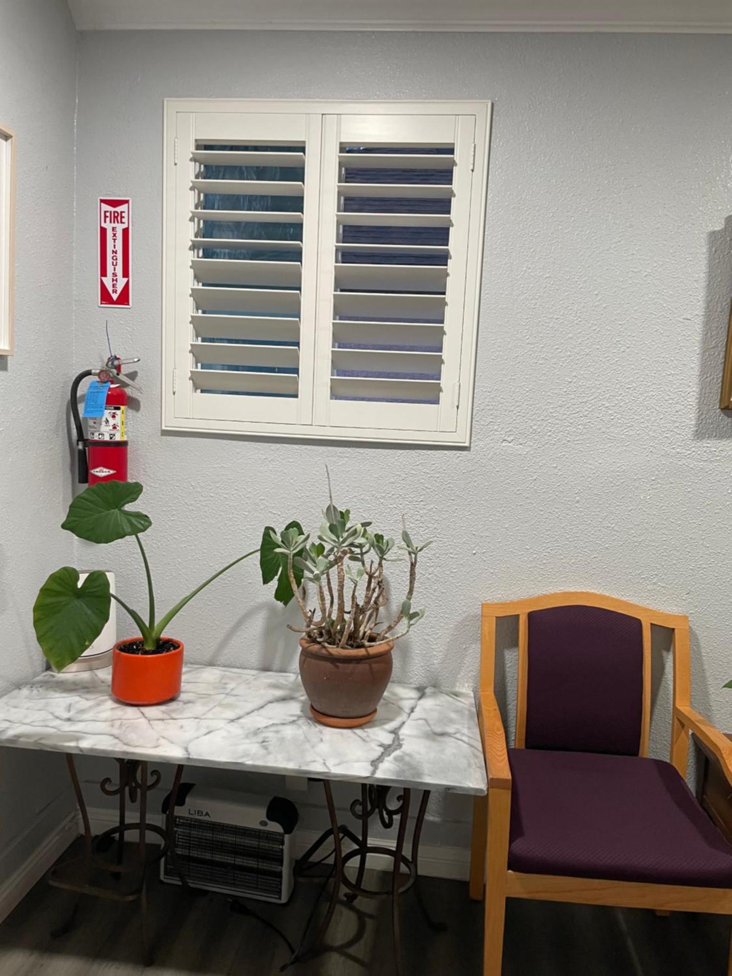 Homestay Private La Bedroom W Private Half-bathroom - Ac - Wifi - Private Fridge -smart Tv Los Angeles